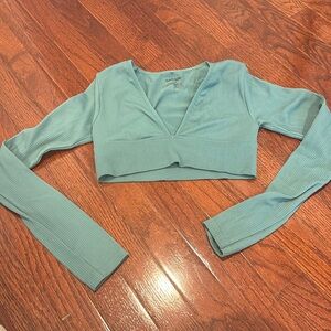 GARAGE long sleeve crop top